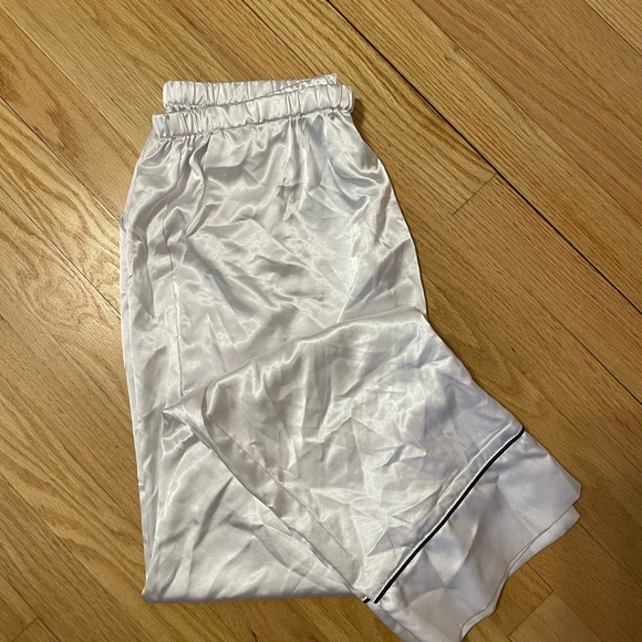 White pajama set - Picture 5 of 7